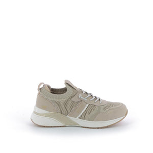 MUSTANG Sneakers