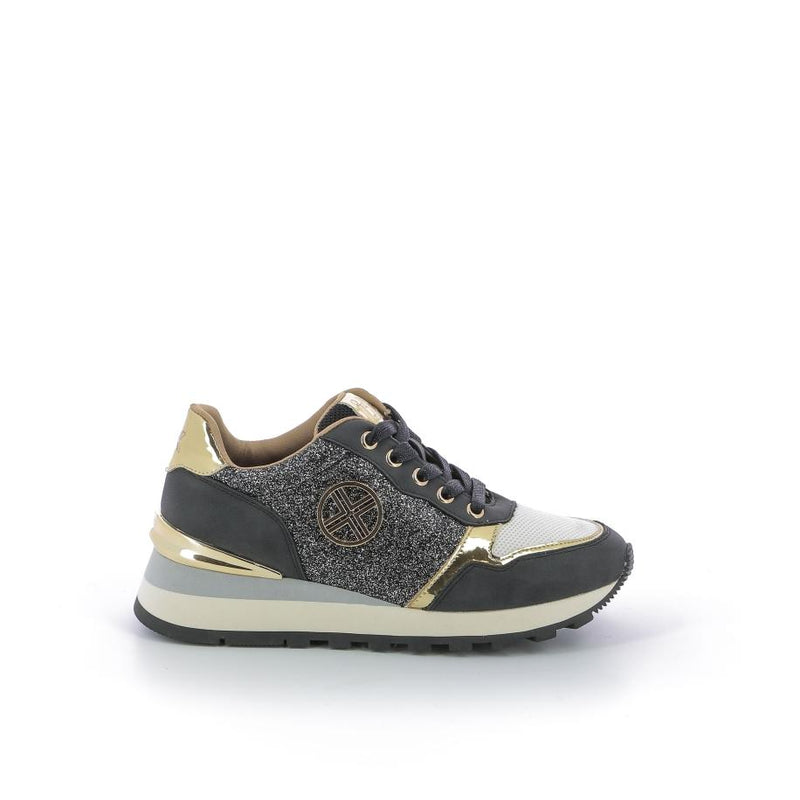 XTI Sneakers