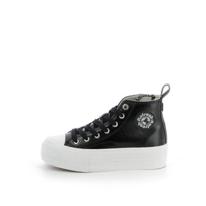 XTI Sneakers
