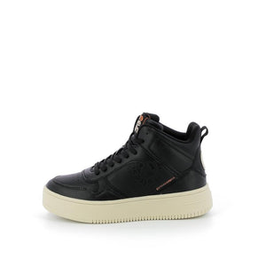 XTI Sneakers