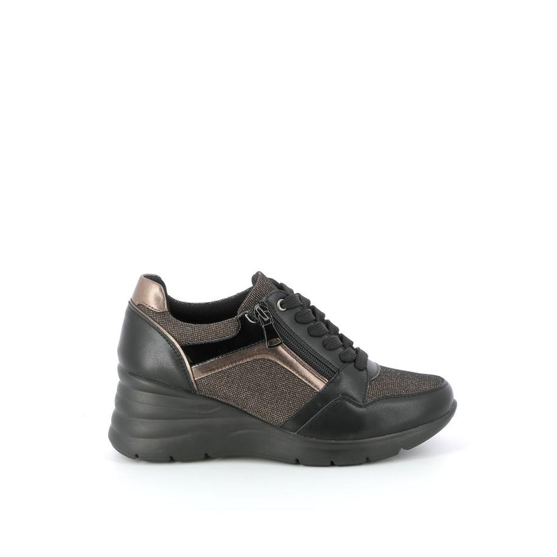 MANO Sneakers