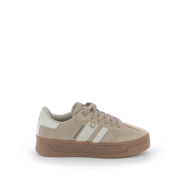 XTI Sneakers
