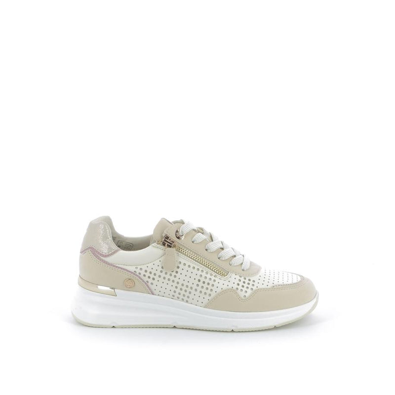 XTI Sneakers