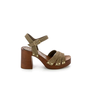MANO Sandalen