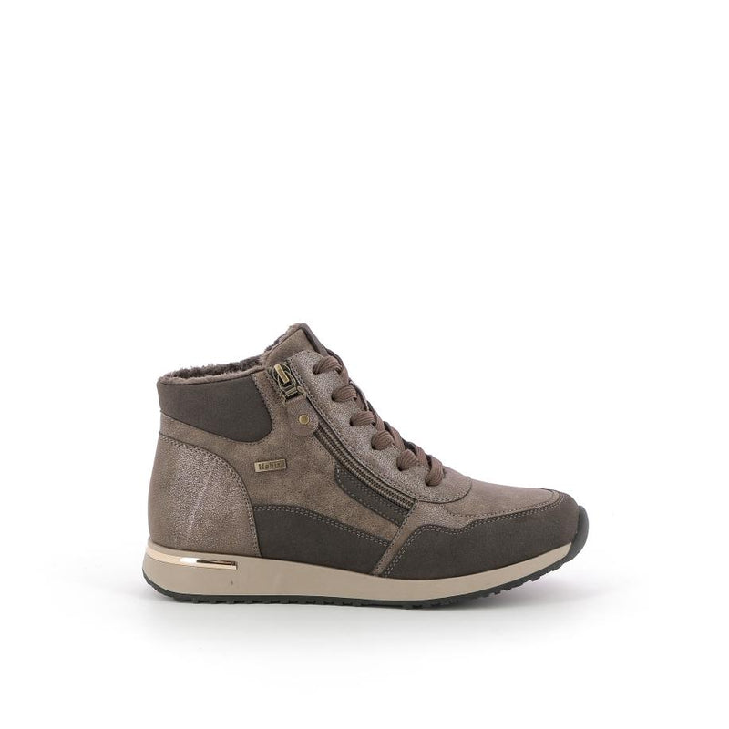 HOBIZ Sneakers