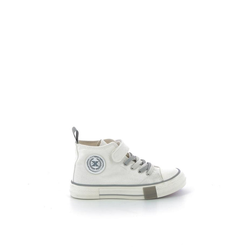XTI Sneakers