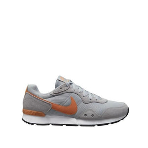 NIKE VENTURE RUNNER