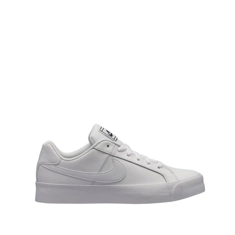 NIKE sneakers en sportschoenen