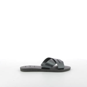 Tongs