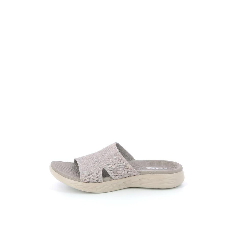 SKECHERS slippers